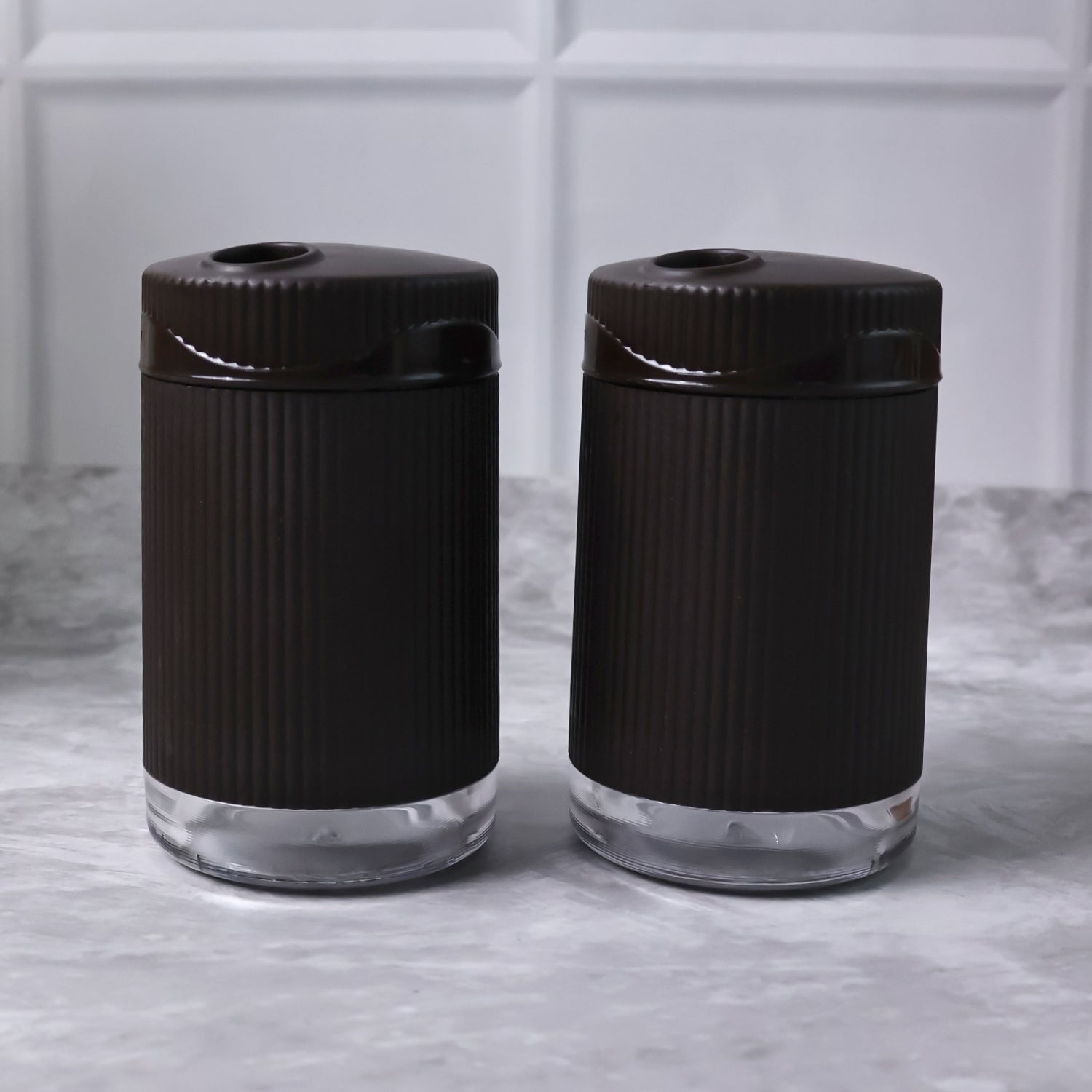 Supermom Linoo Salt Pepper Dispenser Set (2 Pc)