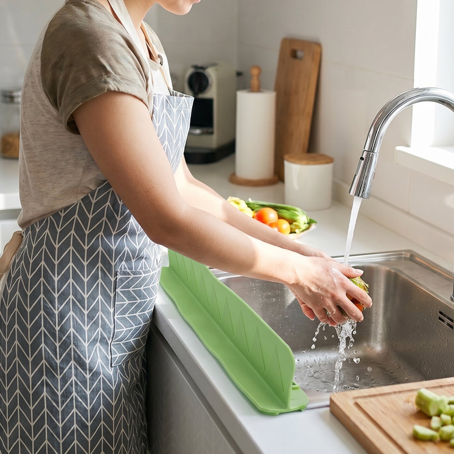 Flexible Silicone Kitchen Sink Splash Guard (48 Cm 1 Pc)