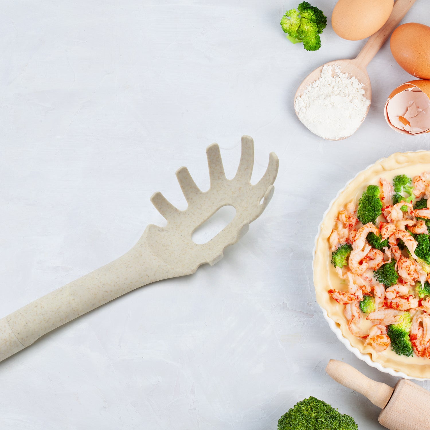 Plastick Kitchen Accessories Whisk Pasta Spoon Soup Spoon Heat Resistant Non Stick Spoons Kitchen Cookware Items (1 Pc )