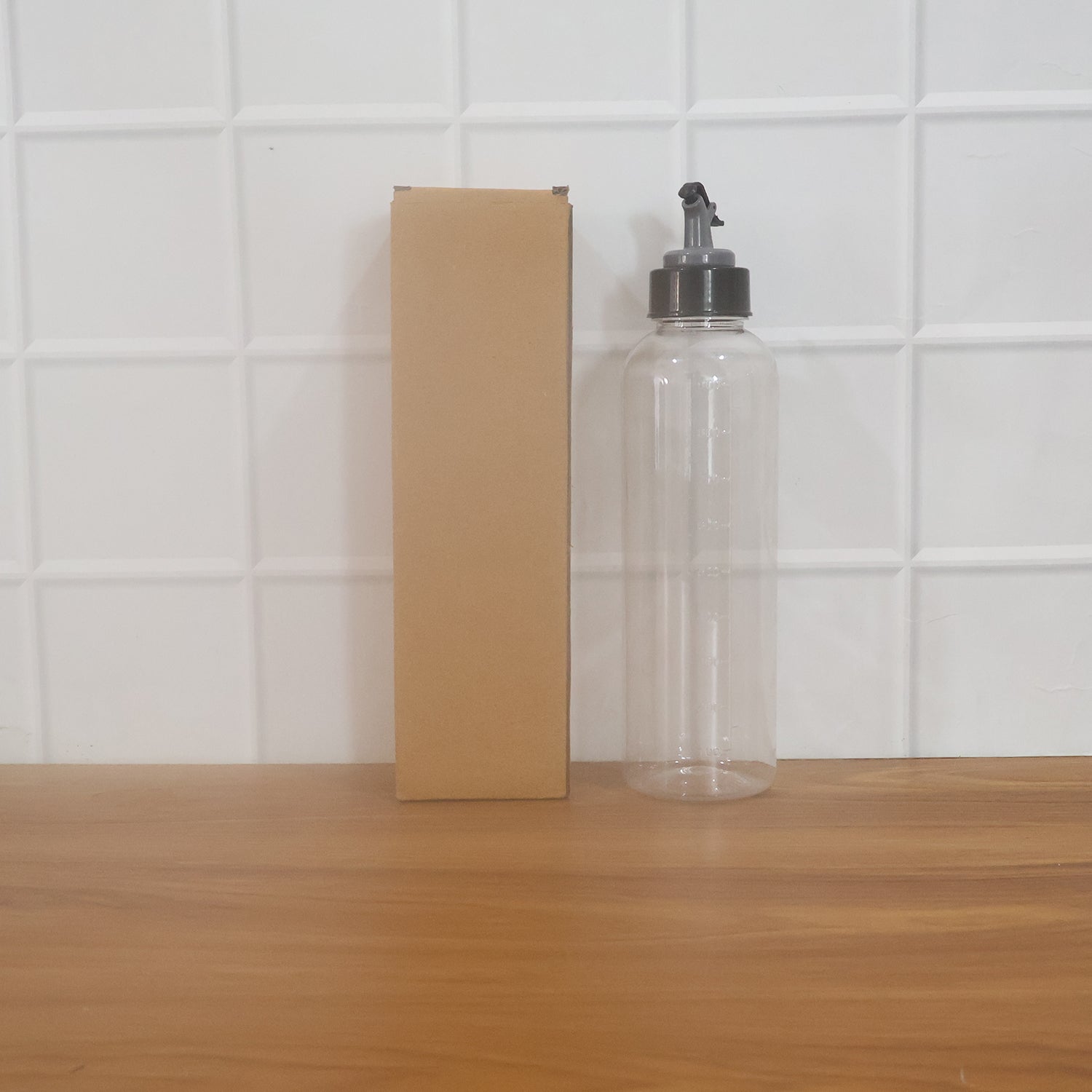 Multipurpose Oil Dispenser Bottle With Flip Top Pour Spout 900 Ml