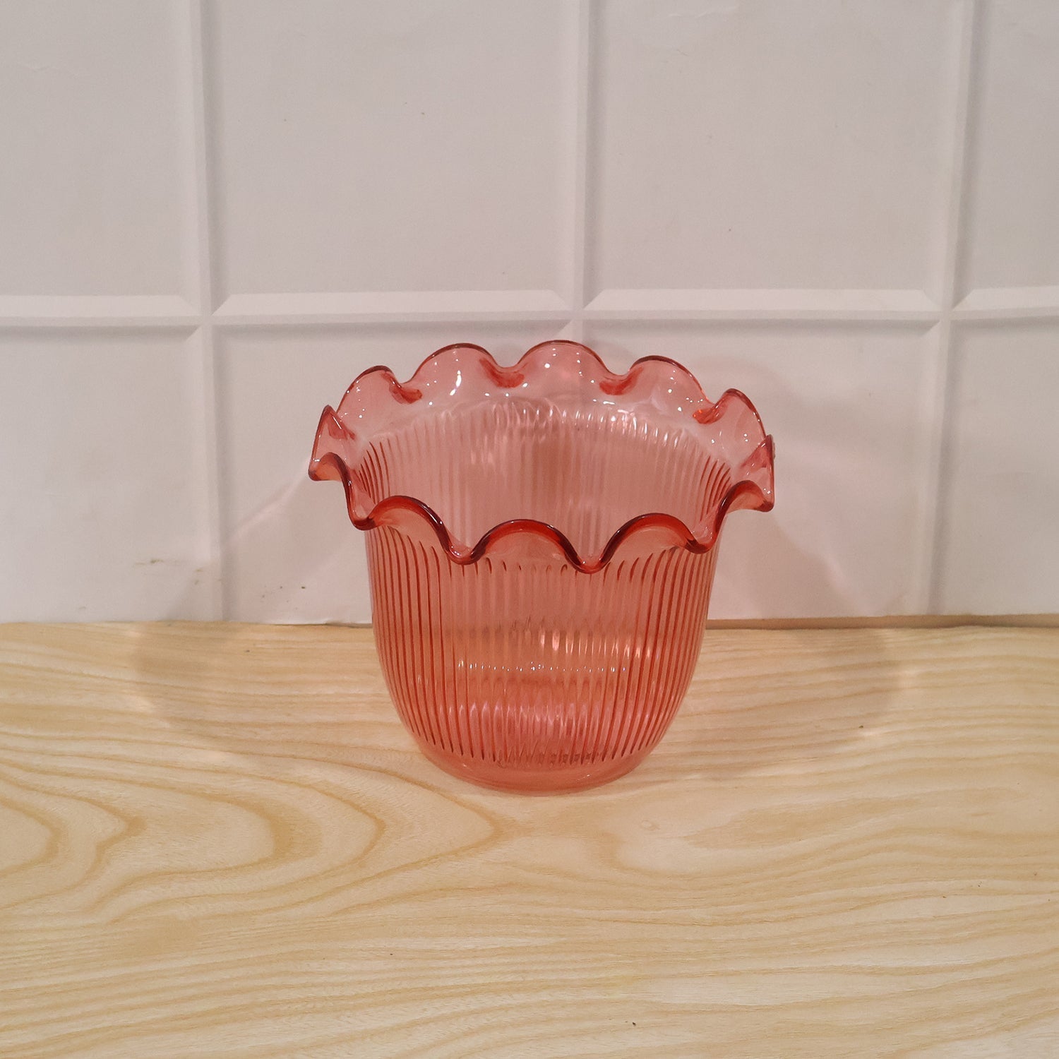 Decorative Ruffled Flower Pot Planter Vase For Home Table And Plant Decor (1 Pc)