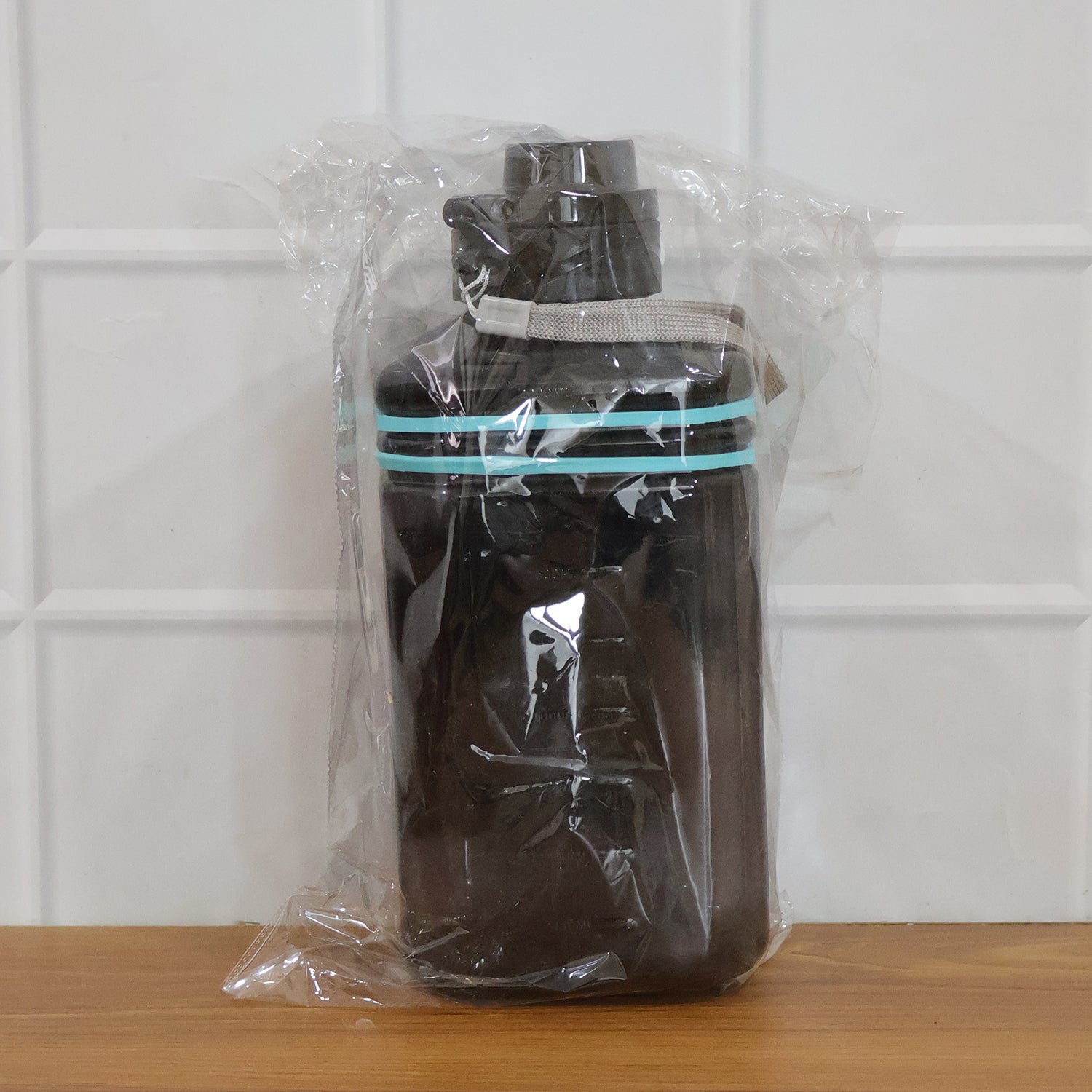 Large Square Gallon Style Water Bottle With Handle 1500 Ml