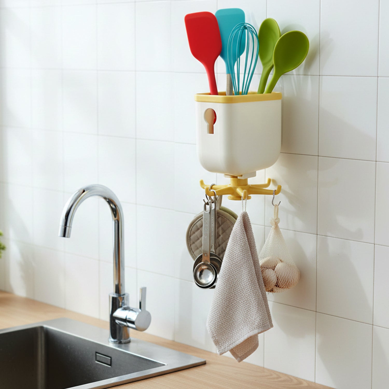 360 Rotating Storage Heavy Duty Sticky Wall Hook (1 Pc)